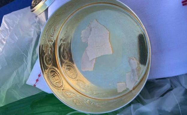 Roban la hostia consagrada y varias formas y destrozan la custodia de la iglesia de Santa Isabel de Jaén