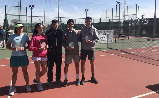 José Miguel Fernández y Adriana Stromnes ganan el Provincial cadete