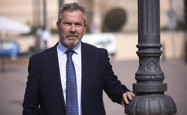 José García Fuentes se convierte en el tercer presidente del Puerto de Motril