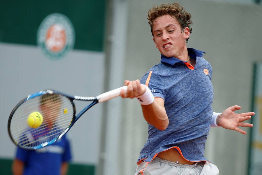 Carballés supera a Jarry en un intenso partido del Abierto de Río