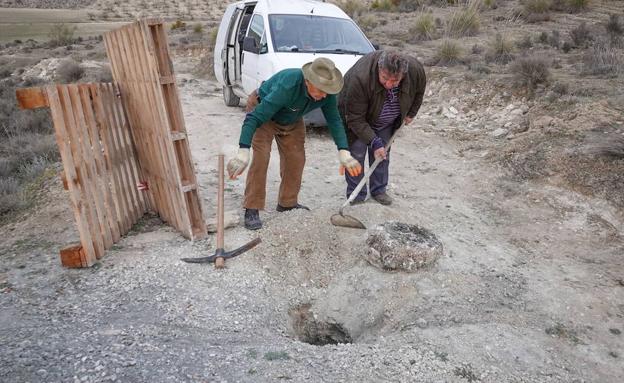 La Policía Autonómica denuncia una decena de pozos ilegales en Granada