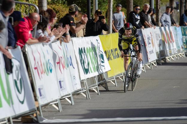 La contrarreloj hace más líder a Wellens