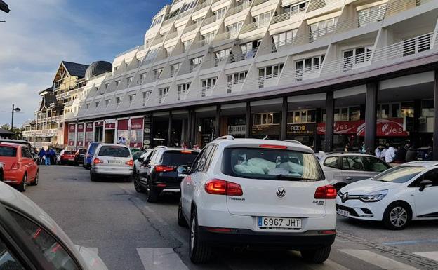 La Vuelta a Andalucía deja seis horas de atascos