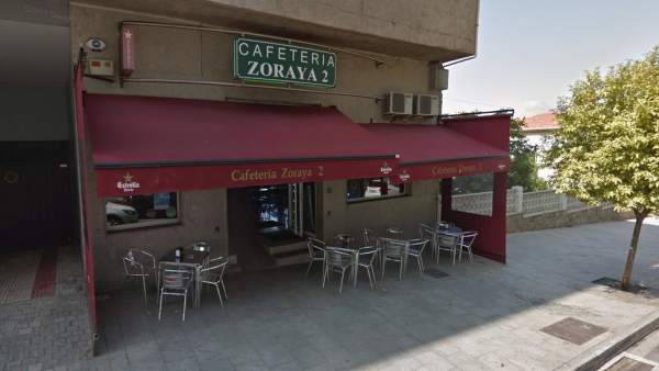 Dispara al camarero de un bar desde fuera porque estaba cerrado