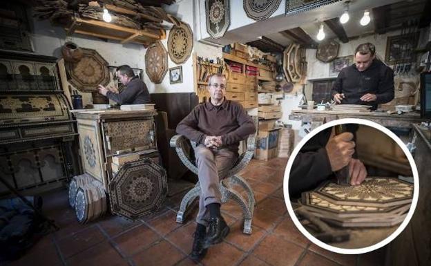 ¿Cómo se hacen las cajas de taracea? Un arte milenario que bebe de la Alhambra