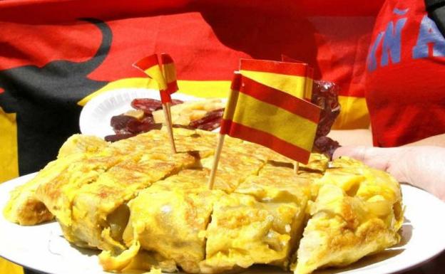 Siete afectados «con diarrea y vómitos con fiebre» tras comer pinchos de tortilla en un local