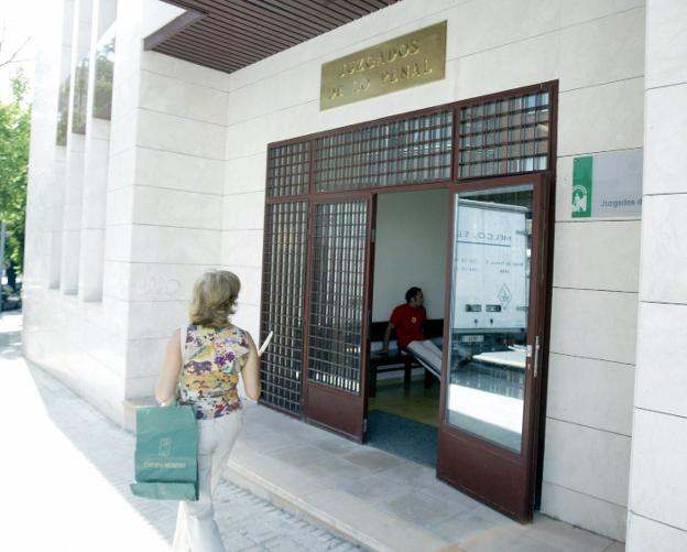 Absueltos cuatro acusados por EDU porque inflaron precios pero no falsearon documentos