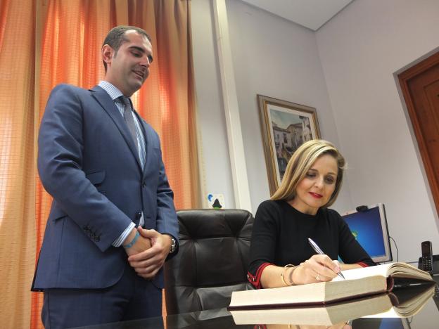 Pacheco y Sánchez se coordinan para la futura visita de consejeros a la ciudad