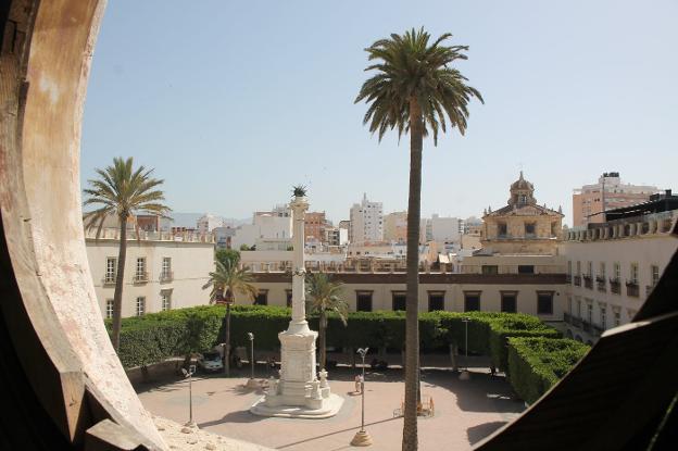 Primera toma de contacto con Fomento para desbloquear la urbanización de Plaza Vieja