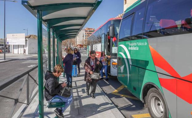 Granada, la segunda provincia andaluza con más usuarios de transporte metropolitano