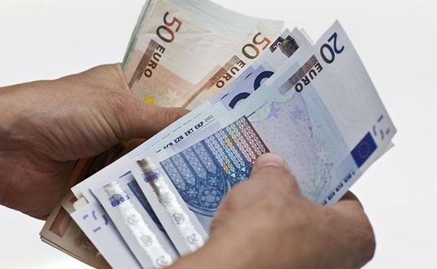 Sospechoso de pedir créditos y móviles con el DNI de amigos