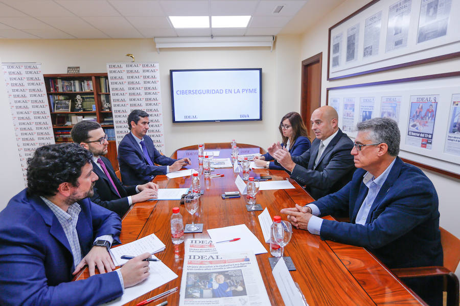 «La sociedad no está preparada para asumir la tecnología»