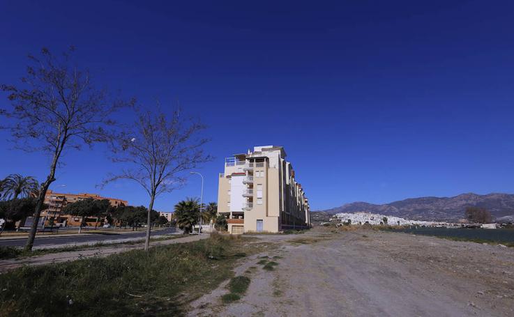 Salobreña tendrá una zona verde paralela al vial central, 20 años después