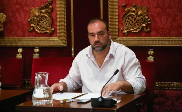 IU pide al equipo de gobierno que deje de maquillar la realidad contable del Ayuntamiento de Granada