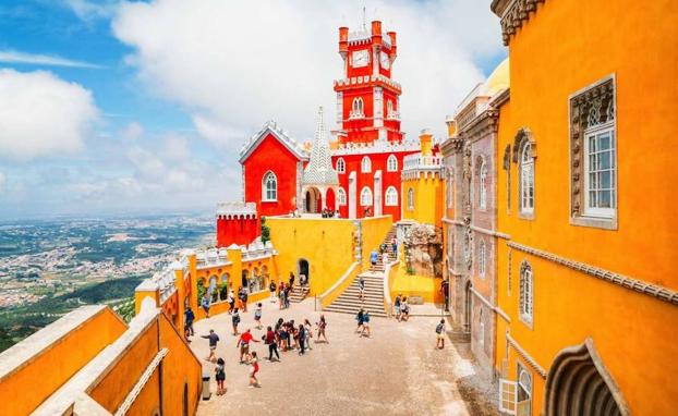 Vueling oferta 700.000 plazas para volar a Portugal este verano desde 24,99 euros