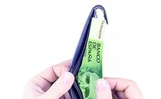 Comenzó estafando a los bancos con sólo 35 años y a los 57 sigue con las empresas