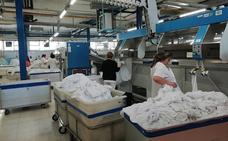 Salud destina 467.433 euros a reparar el daño del incendio en la lavandería del Virgen de las Nieves