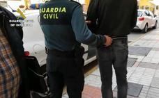 Desmantelan una banda acusada de robar en viviendas de varias provincias y asentada en Atarfe