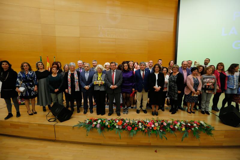 Reconocimiento a quienes trabajan por equiparar a mujeres y hombres