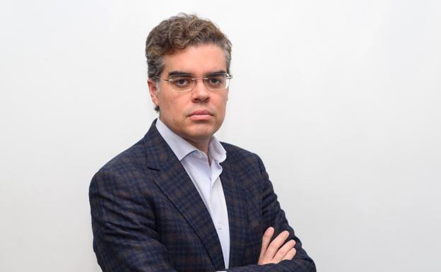 La cuenta Twitter de Vicente Azpitarte 'adelgaza' tras ser designado candidato del PP al Senado por Granada