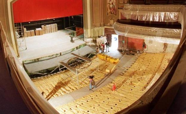 El Consistorio escritura hoy el teatro Isabel la Católica, tres décadas después de comprarlo