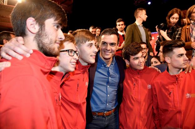 Pedro Sánchez: «Urnas vacías es igual a involución y urnas llenas, ilusión»