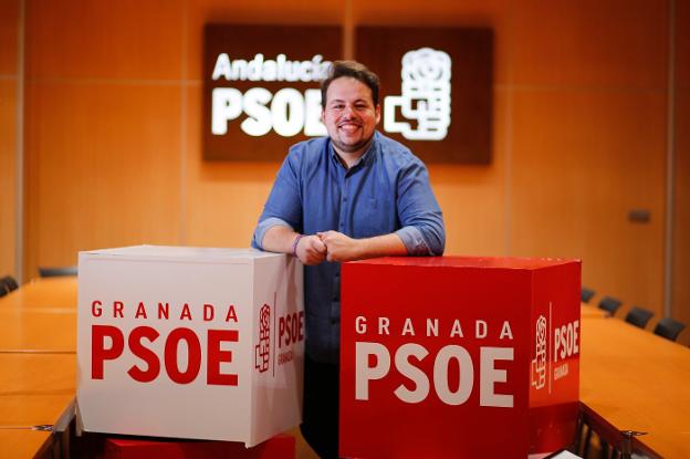 El «viejo» que dirige las Juventudes