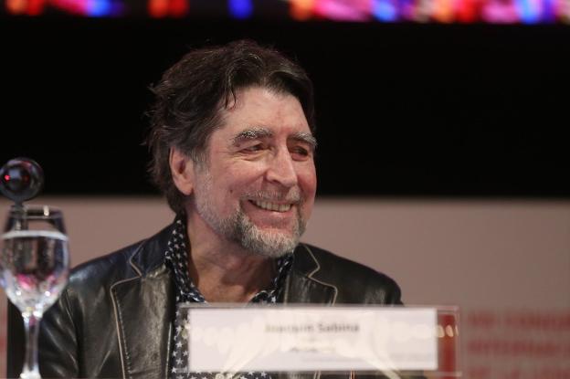 Joaquín Sabina, «feliz impostor» en la poesía y en el tango