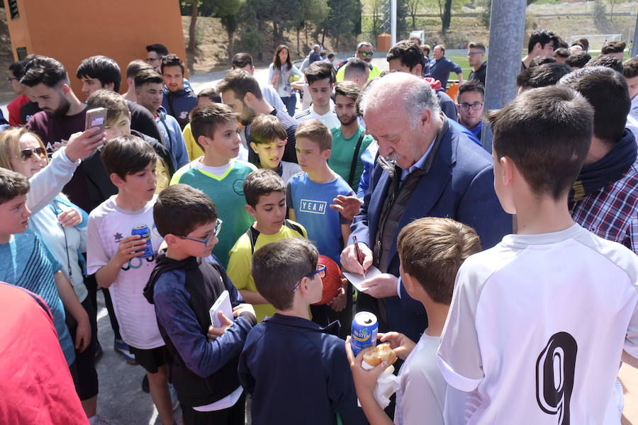 Así ha sido la visita de Vicente del Bosque a Granada