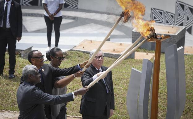 Ruanda, como «una familia», mira al futuro 25 años después del genocidio