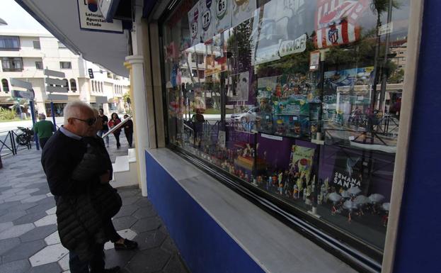 Concurso de escaparates cofrades en Almuñécar