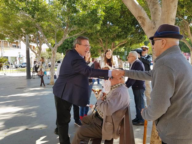 Martínez inicia la campaña del PSOE con el último plan del Gobierno contra el paro