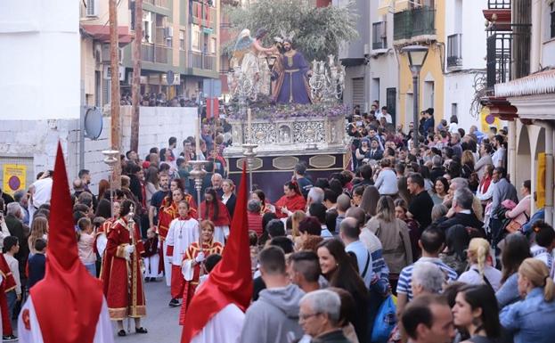 La Humildad y la Victoria 'atrapan' con sentimiento en Motril