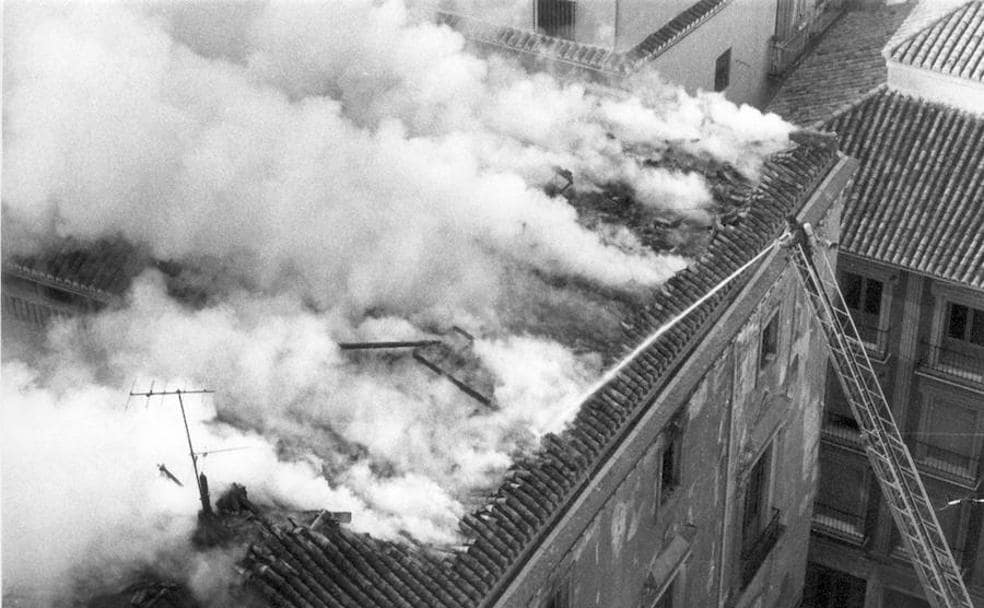Los grandes incendios que devastaron monumentos de Granada