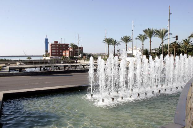 Las obras contra el mal olor de la Rambla llevan seis meses esperando un 'papel' de la Junta