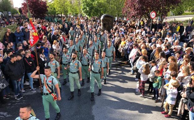 El arzobispo de Granada no deja cantar a la Legión en la Plaza de las Pasiegas