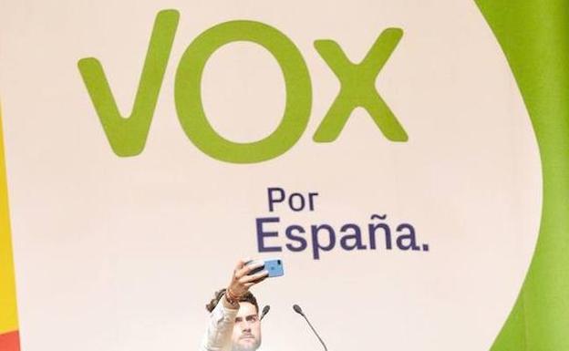 Vox presenta al abogado Joaquín Pérez de la Blanca a la Alcaldía de Almería capital