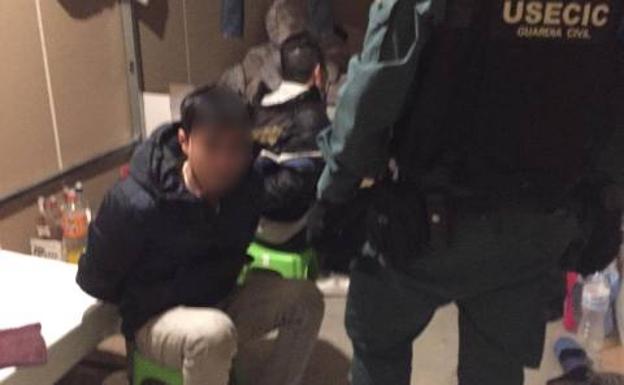Un 'esclavo' de la mafia china de la marihuana en Linares