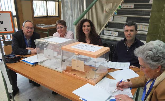 Las elecciones en Almería, como siempre: «Menudo lío»