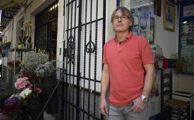 La cruz de Plaza Larga se jubila