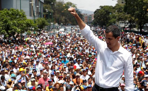 Masiva respuesta al envite de Guaidó: «No hay vuelta atrás»