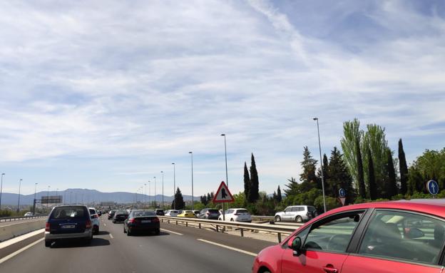 Retenciones y tráfico muy denso hacia la Costa por la jornada festiva