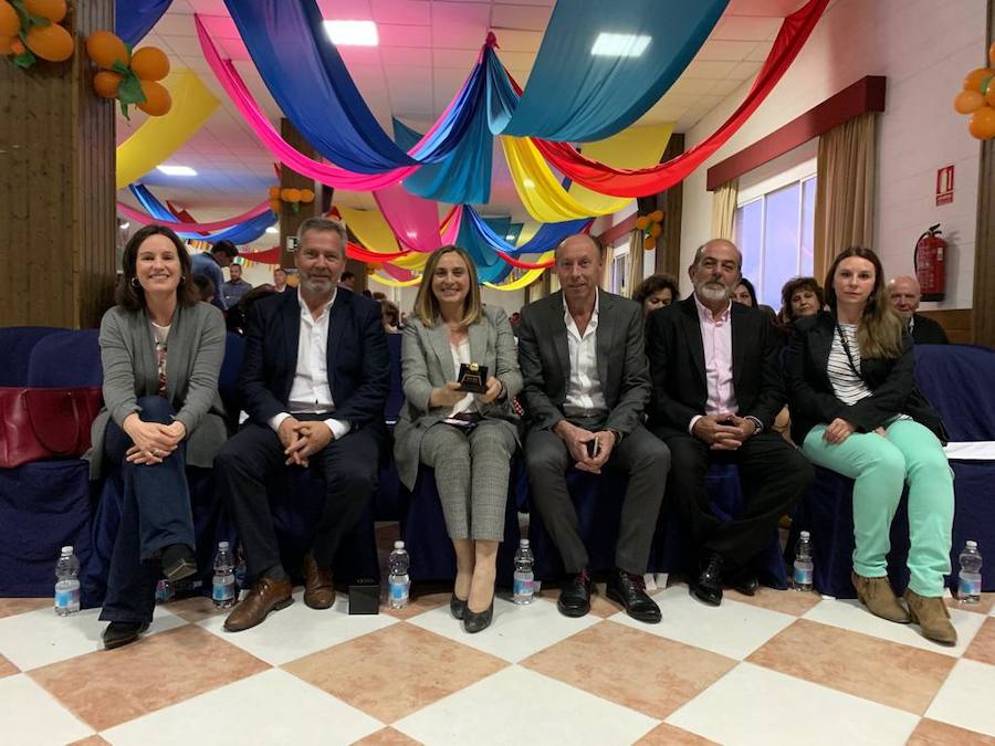 La consejera Marifrán Carazo entra en el club de los políticos que tienen la 'Nispola de oro' de Otívar