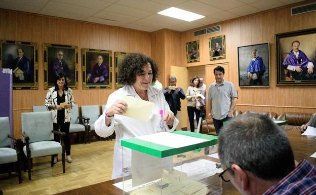 Aranda pedirá a la Junta un plan de financiación, inversiones en infraestructuras y nuevas titulaciones para la UGR