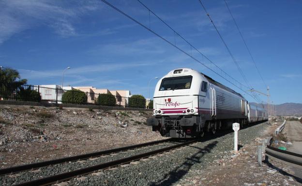 Nuevo retraso del Talgo: 89 minutos de demora por una avería