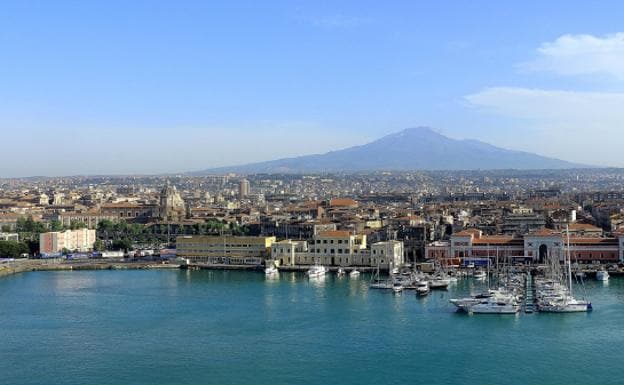 Catania, toda la elegancia siciliana entre el agua y el fuego