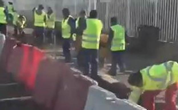 Una afiliada del PP en el País Vasco difunde el vídeo de los 52 albañiles en Granada para criticar al Ayuntamiento