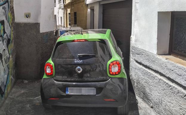 Sacromonte y Albaicín son una trampa para los coches anchos