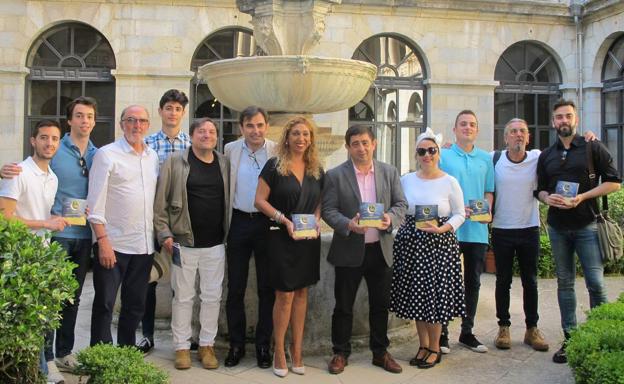 Víctor Manuel, Esperanza Fernández y Marlango, en las 'Noches de Palacio'