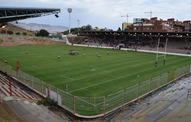 Entre las estrellas y los deportistas por amor al arte